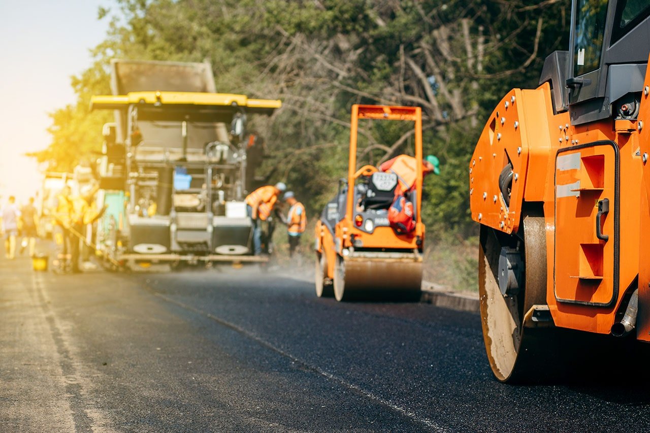 https://triadeloteamentos.com.br/wp-content/uploads/2024/03/implantacao-de-obras-min.jpg